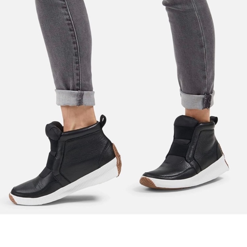 Sorel Black and White Ankle Boots